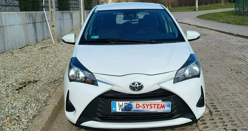 Toyota Yaris cena 32520 przebieg: 164000, rok produkcji 2018 z Radków małe 379